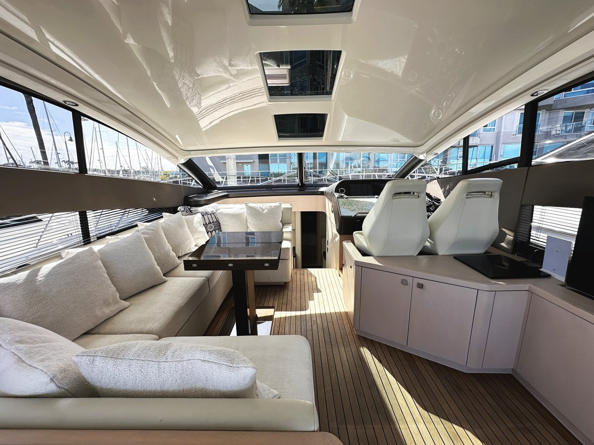 https://arconyachts.ams3.digitaloceanspaces.com/114442/conversions/large_4677827-optimize.jpg