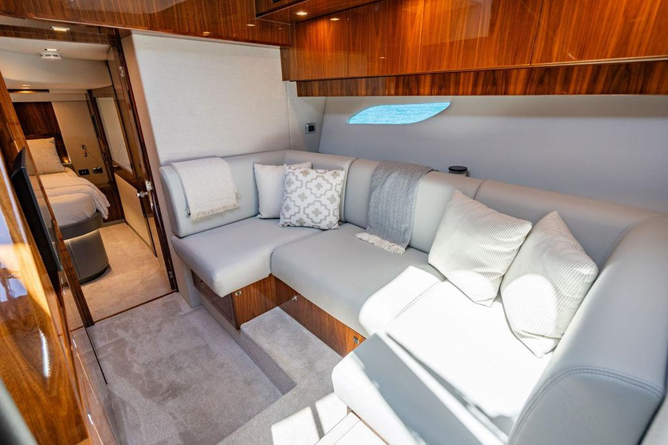 https://arconyachts.ams3.digitaloceanspaces.com/114459/conversions/large_4619508-optimize.jpg