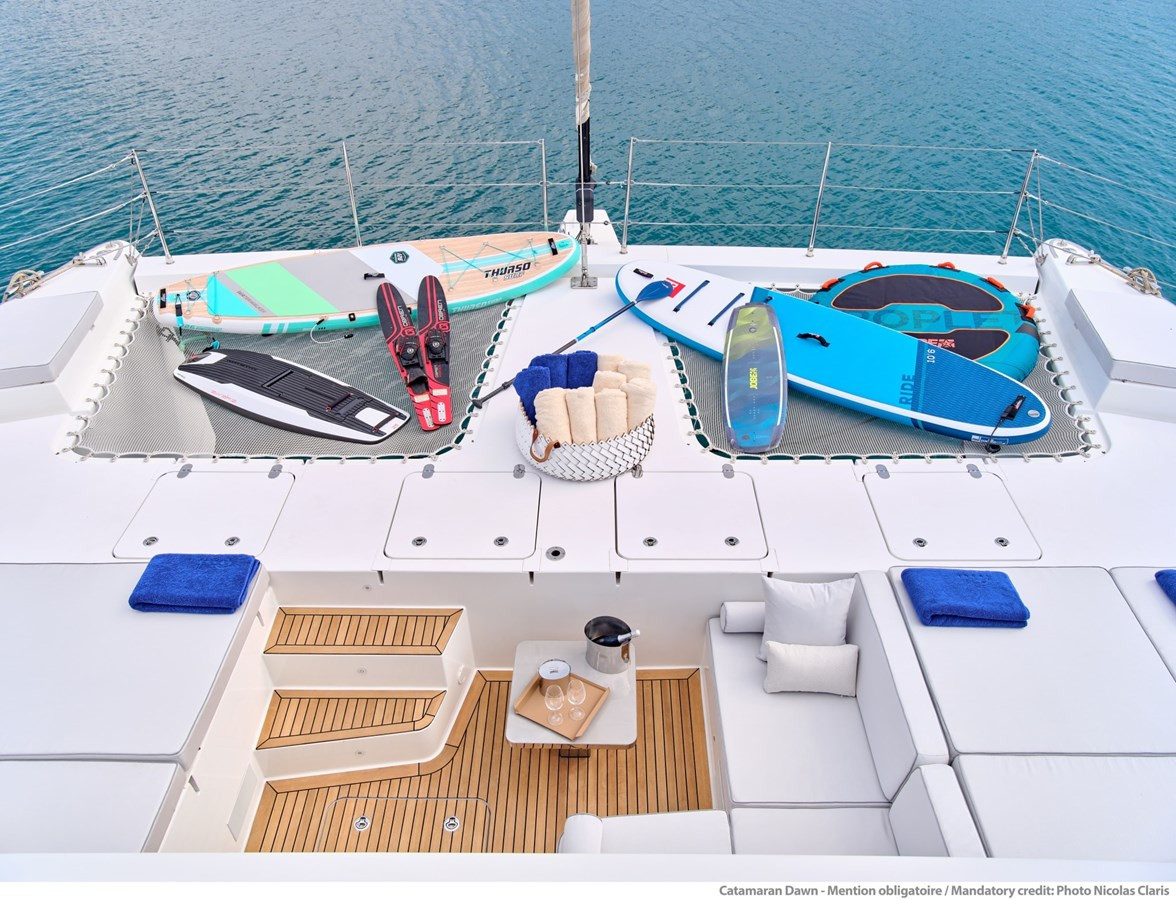 https://arconyachts.ams3.digitaloceanspaces.com/114475/conversions/large_4314568-optimize.jpg