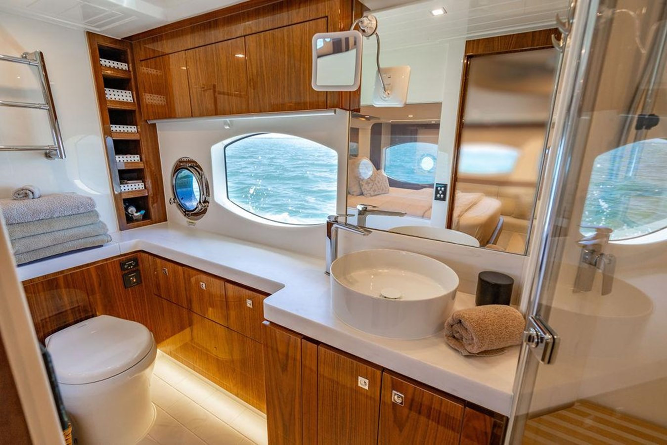 https://arconyachts.ams3.digitaloceanspaces.com/114489/conversions/large_4619518-optimize.jpg