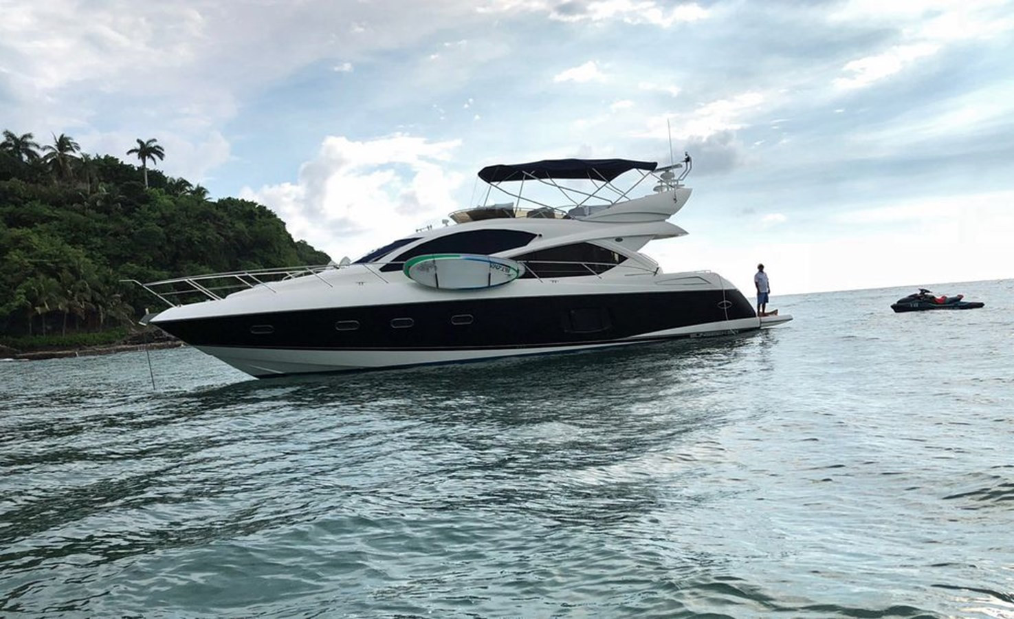 https://arconyachts.ams3.digitaloceanspaces.com/114700/conversions/large_2828732-optimize.jpg