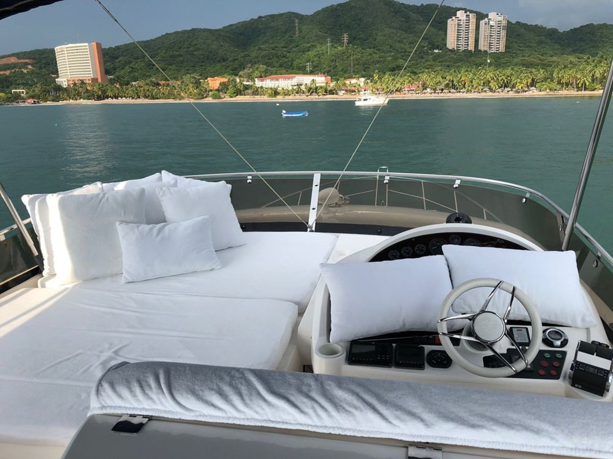 https://arconyachts.ams3.digitaloceanspaces.com/114718/conversions/large_2828739-optimize.jpg