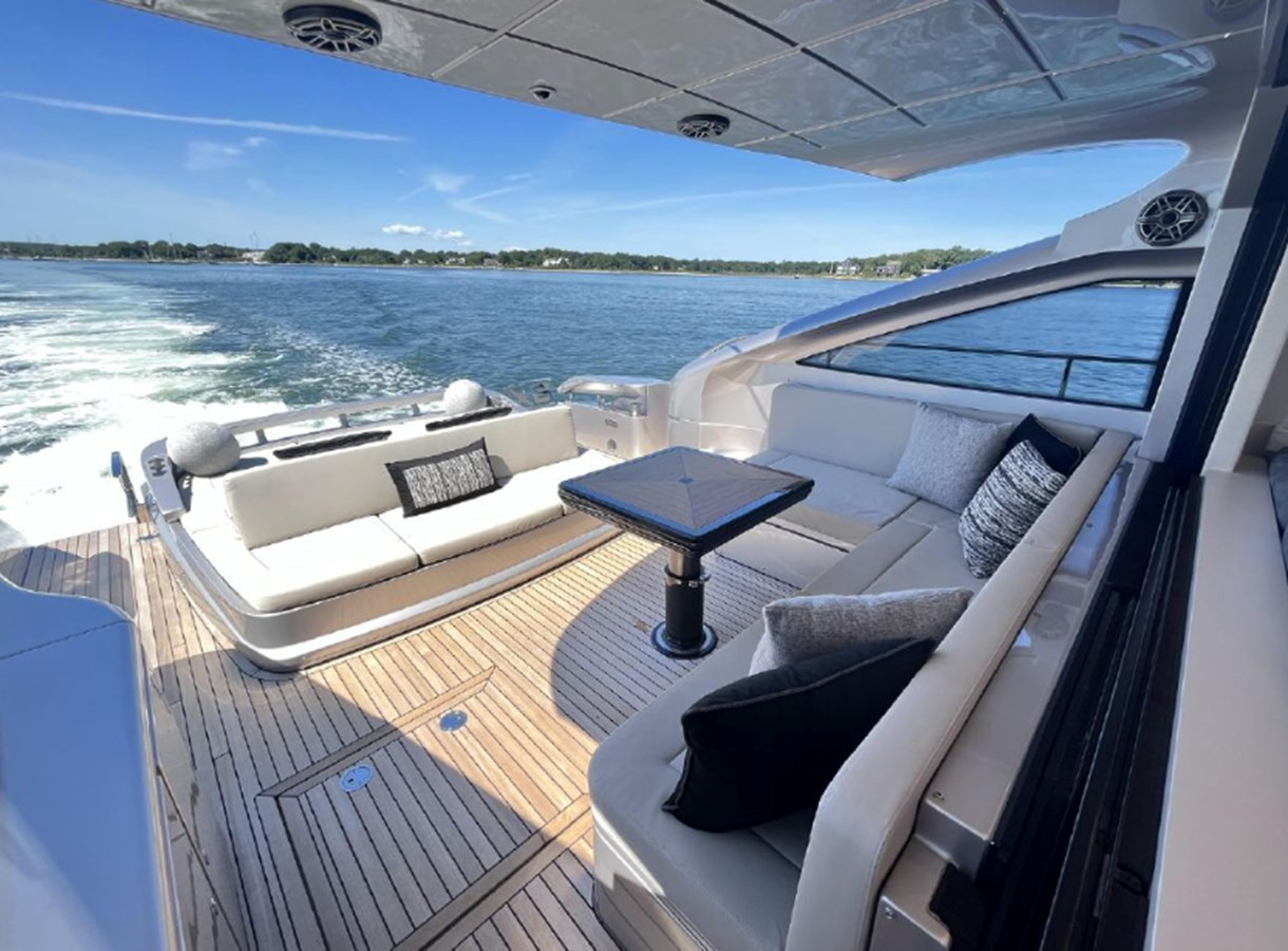 https://arconyachts.ams3.digitaloceanspaces.com/114792/conversions/large_3616592-optimize.jpg