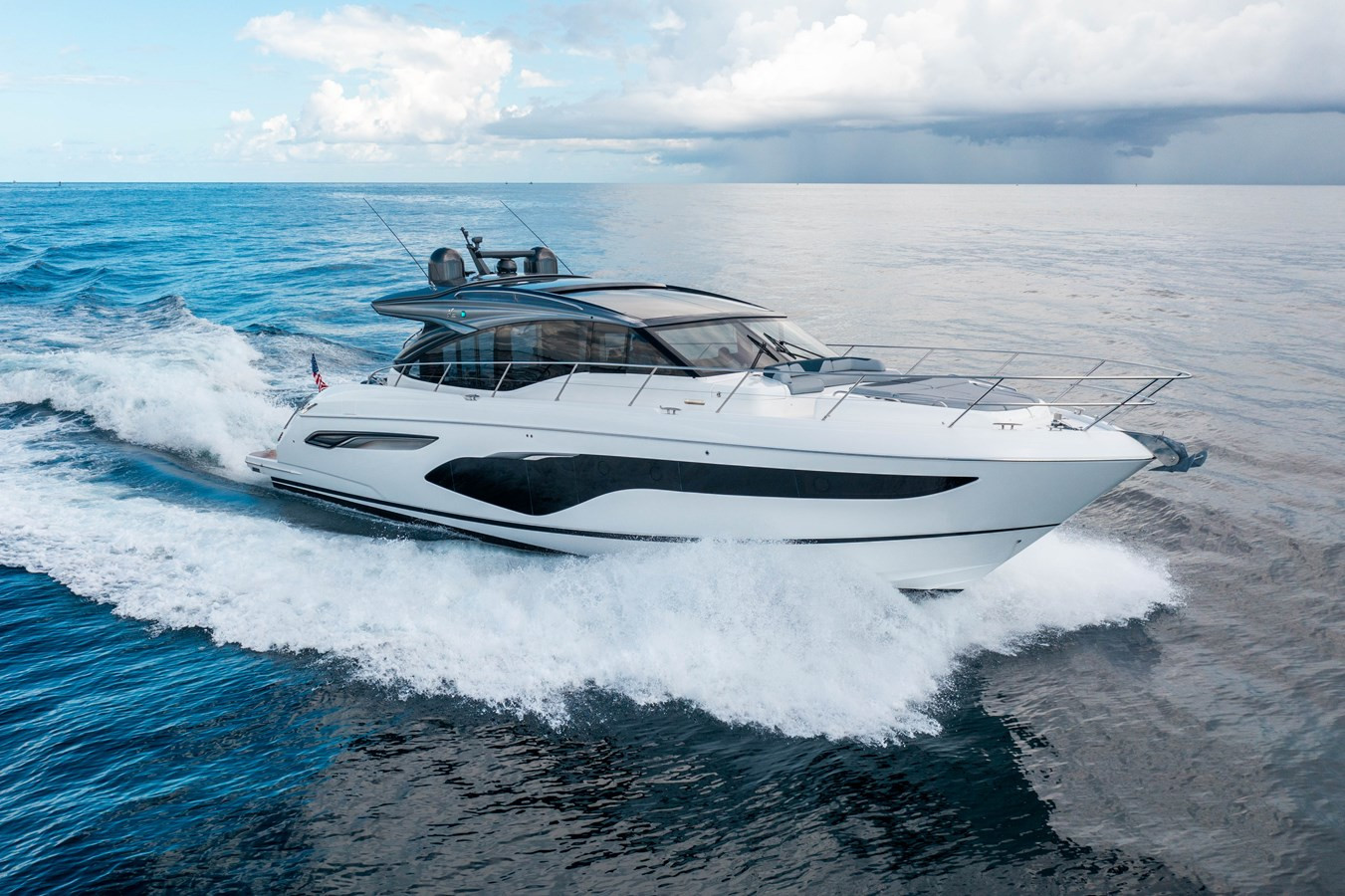 https://arconyachts.ams3.digitaloceanspaces.com/114796/conversions/large_3345365-optimize.jpg