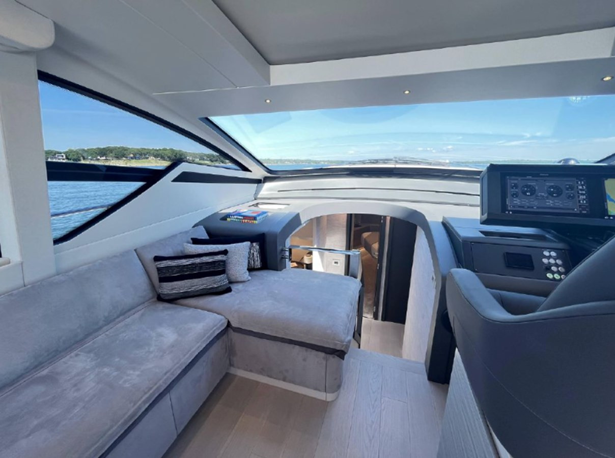 https://arconyachts.ams3.digitaloceanspaces.com/114803/conversions/large_3616583-optimize.jpg