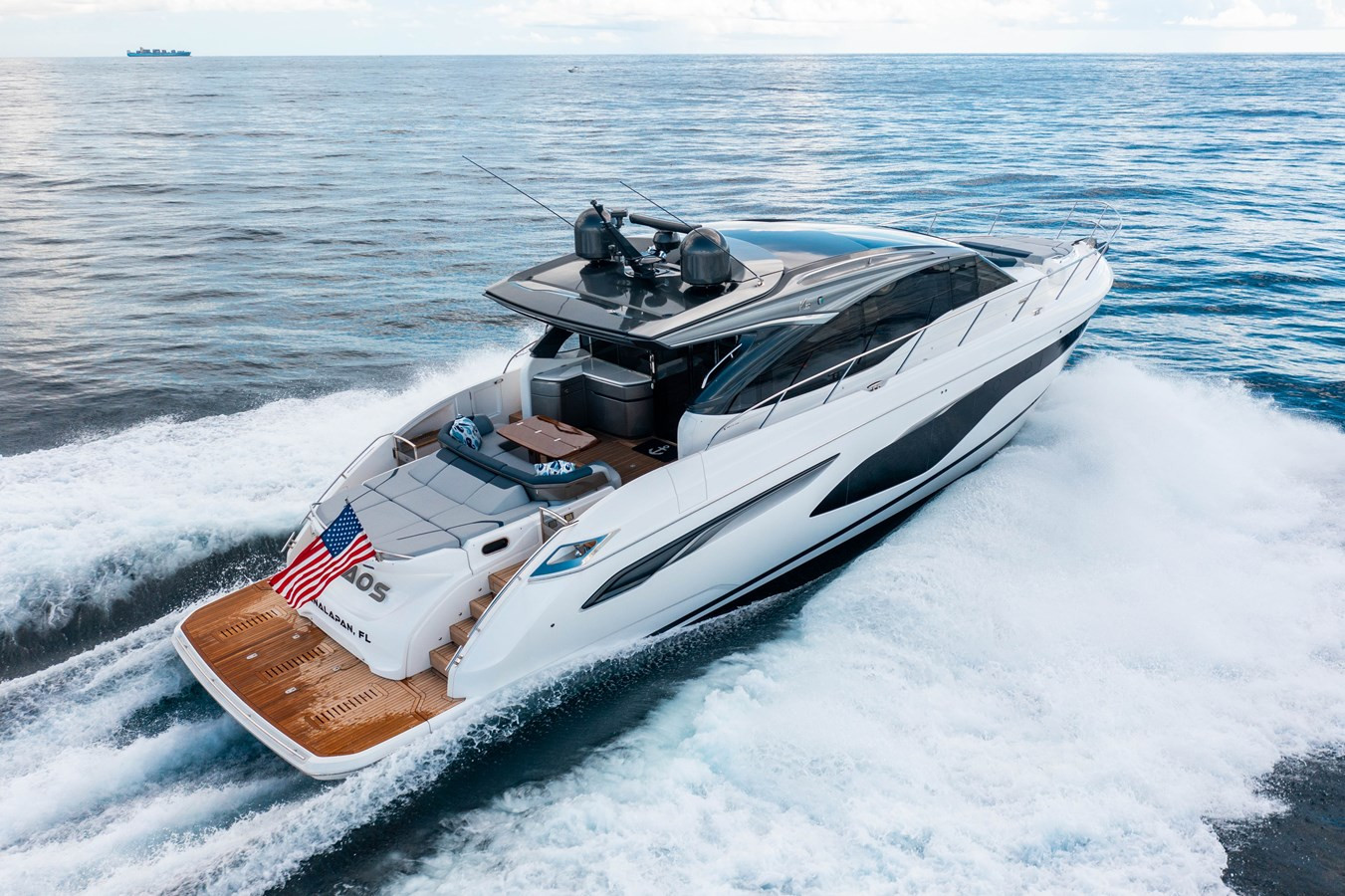 https://arconyachts.ams3.digitaloceanspaces.com/114809/conversions/large_3345369-optimize.jpg