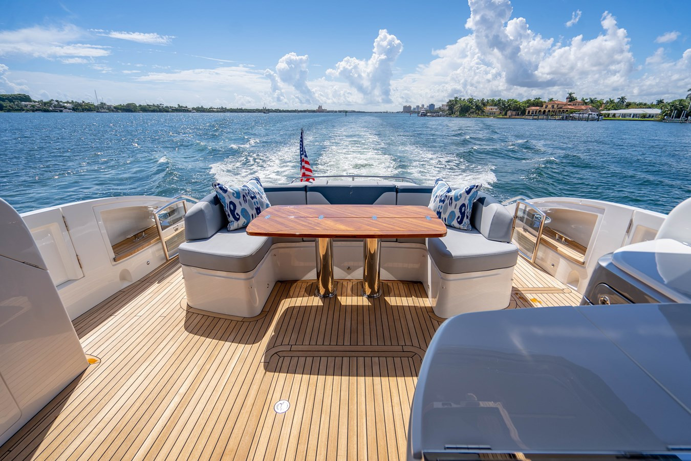 https://arconyachts.ams3.digitaloceanspaces.com/114843/conversions/large_3345382-optimize.jpg