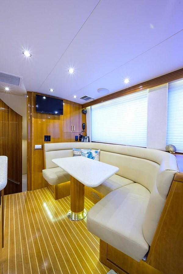 https://arconyachts.ams3.digitaloceanspaces.com/114940/conversions/large_3778024-optimize.jpg