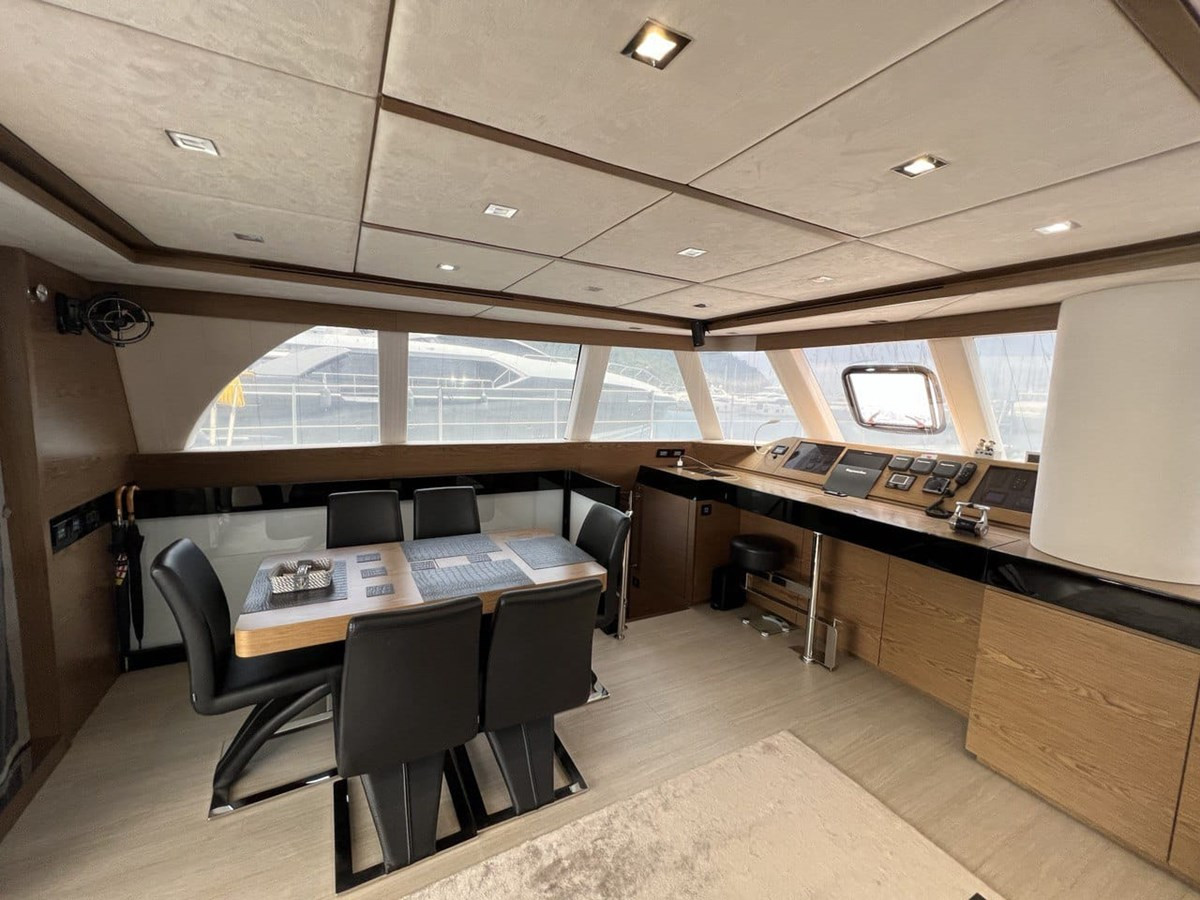 https://arconyachts.ams3.digitaloceanspaces.com/115051/conversions/large_3820283-optimize.jpg