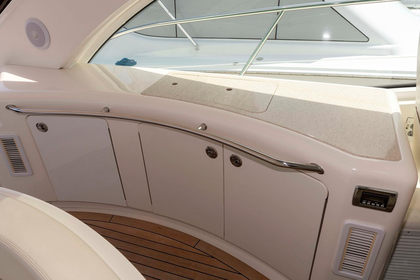 https://arconyachts.ams3.digitaloceanspaces.com/115133/conversions/large_3815379-optimize.jpg