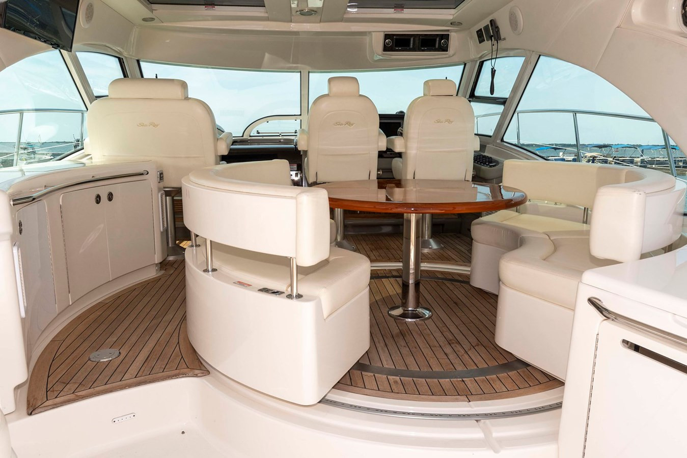 https://arconyachts.ams3.digitaloceanspaces.com/115139/conversions/large_3815381-optimize.jpg