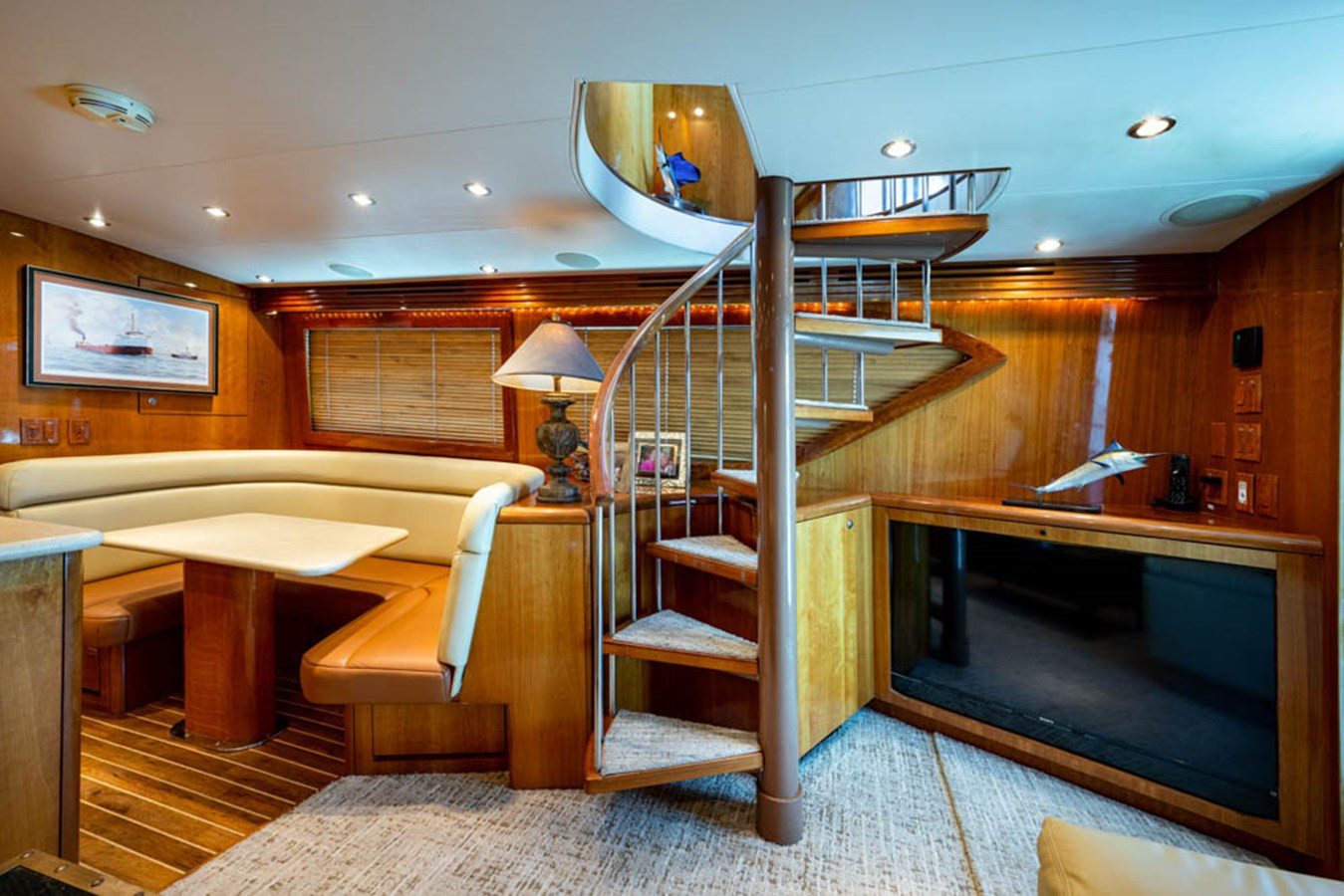 https://arconyachts.ams3.digitaloceanspaces.com/115182/conversions/large_3966949-optimize.jpg