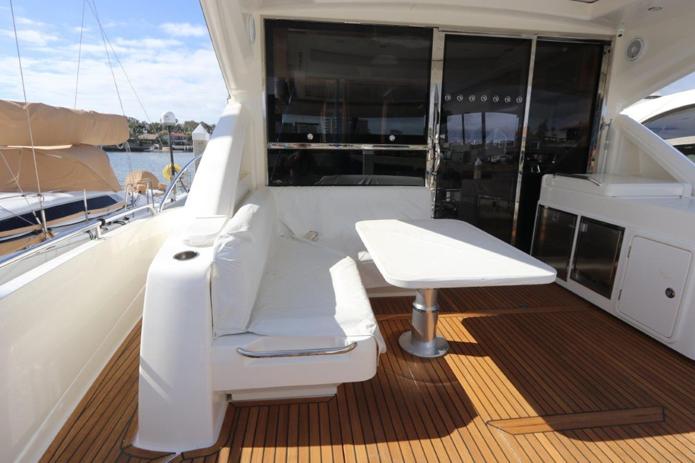 https://arconyachts.ams3.digitaloceanspaces.com/115257/conversions/large_4149998-optimize.jpg