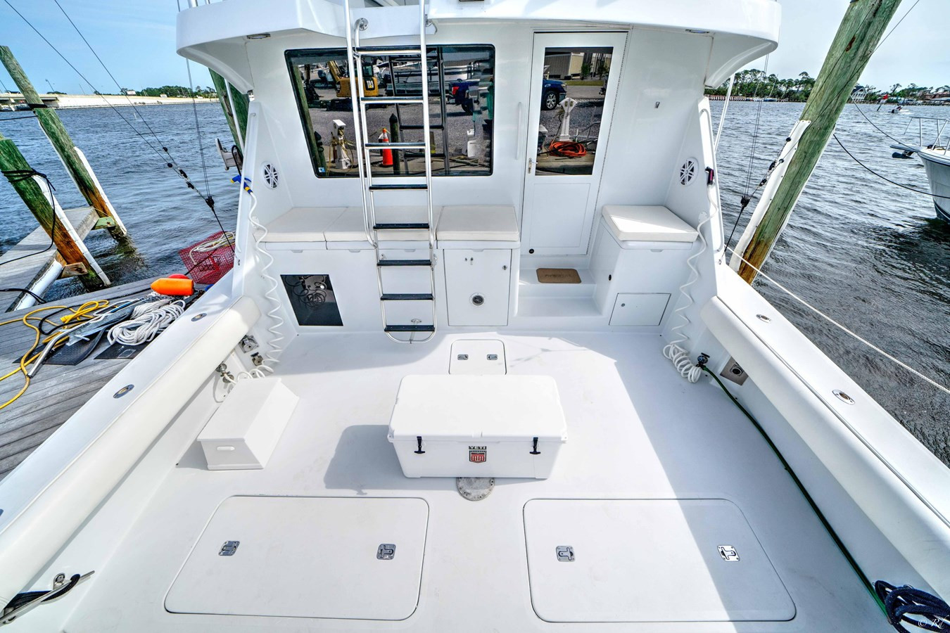 https://arconyachts.ams3.digitaloceanspaces.com/115314/conversions/large_4163012-optimize.jpg