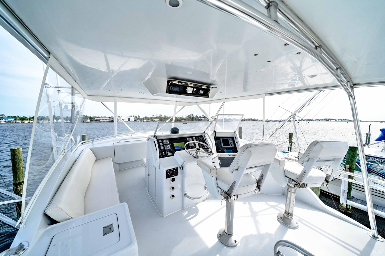 https://arconyachts.ams3.digitaloceanspaces.com/115320/conversions/large_4163014-optimize.jpg