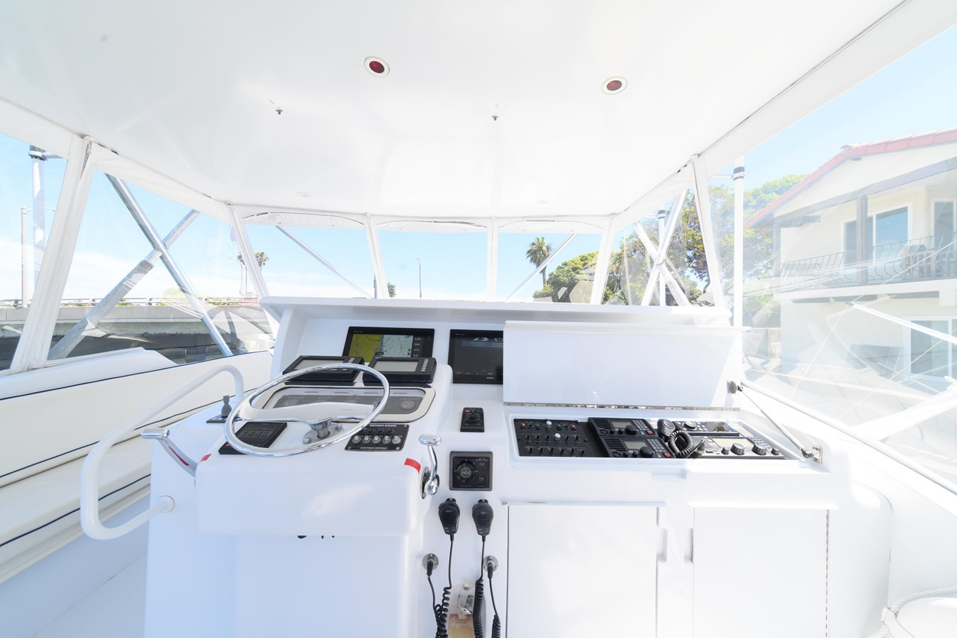 https://arconyachts.ams3.digitaloceanspaces.com/115407/conversions/large_4195007-optimize.jpg