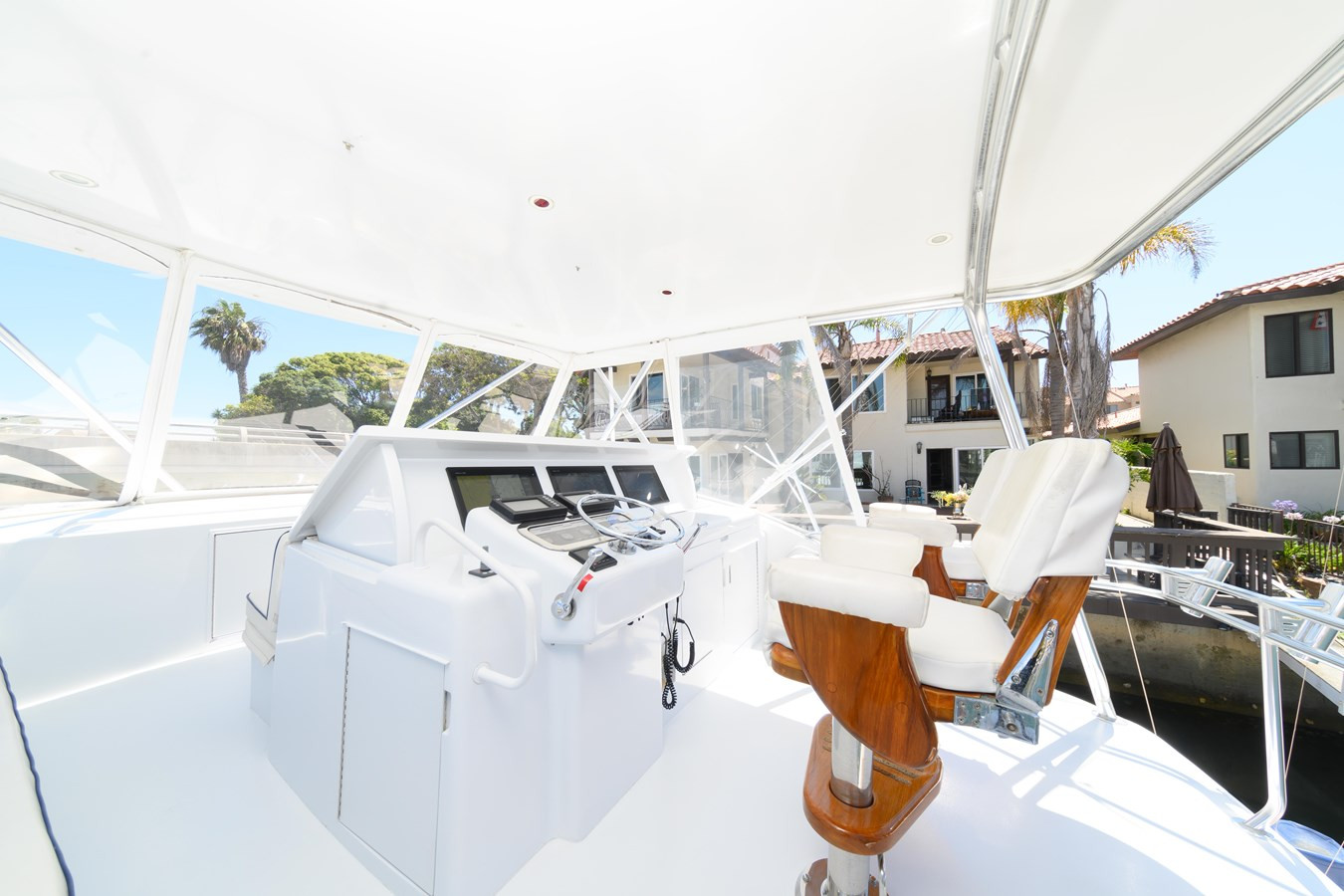 https://arconyachts.ams3.digitaloceanspaces.com/115409/conversions/large_4195045-optimize.jpg