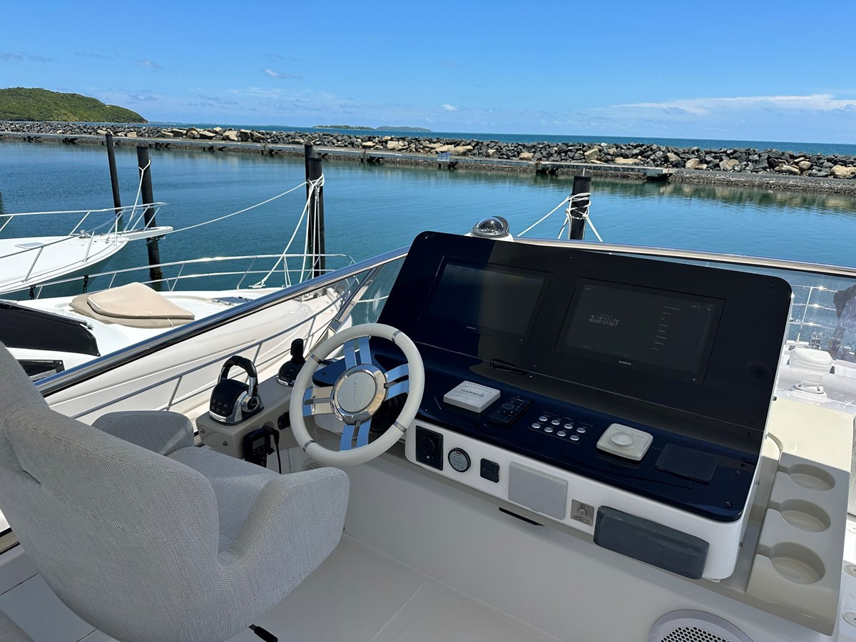 https://arconyachts.ams3.digitaloceanspaces.com/115628/conversions/large_4324242-optimize.jpg