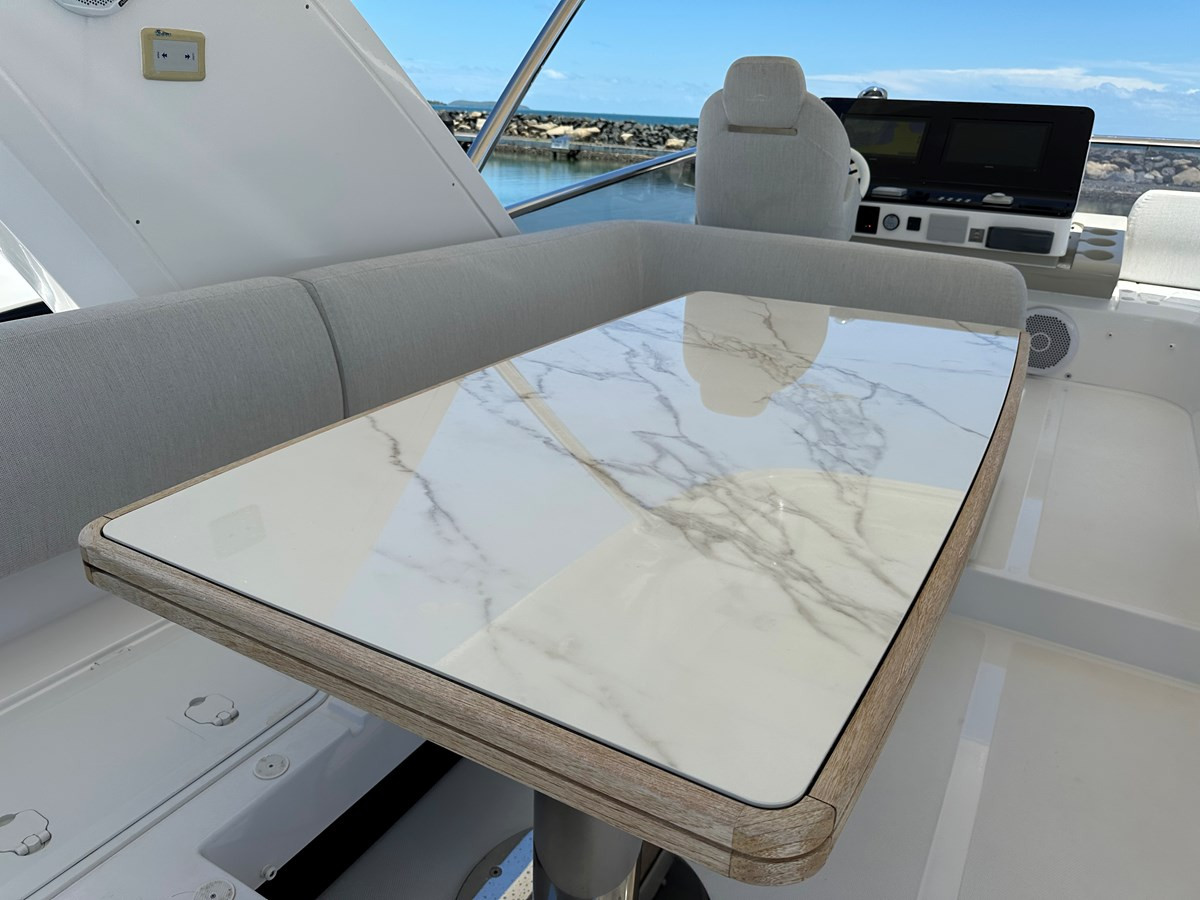https://arconyachts.ams3.digitaloceanspaces.com/115630/conversions/large_4324243-optimize.jpg