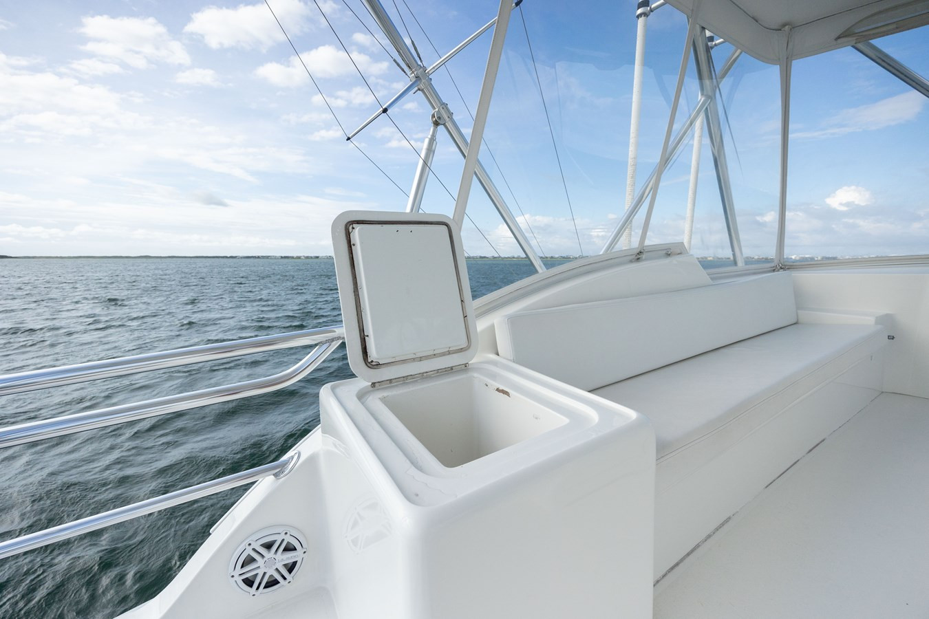 https://arconyachts.ams3.digitaloceanspaces.com/115690/conversions/large_4299512-optimize.jpg