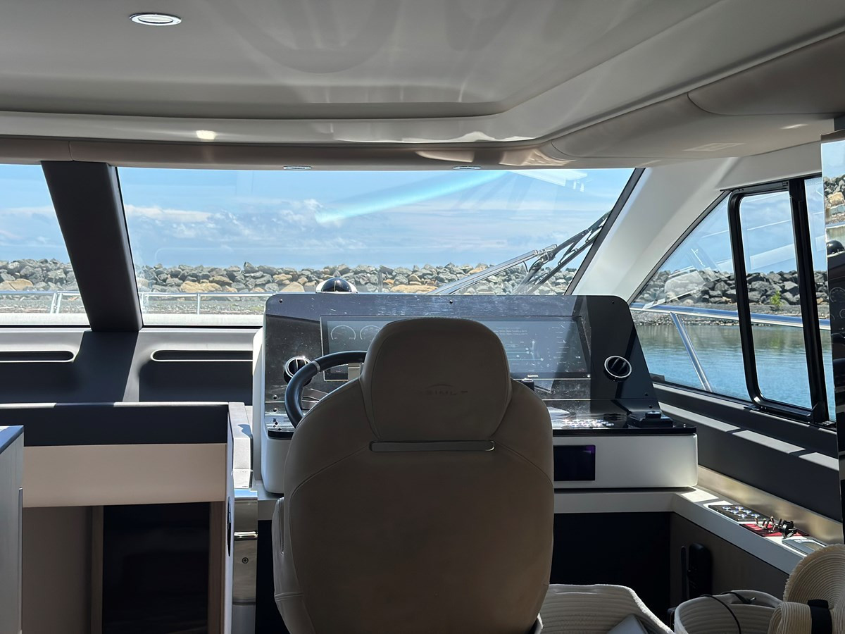 https://arconyachts.ams3.digitaloceanspaces.com/115710/conversions/large_4324271-optimize.jpg
