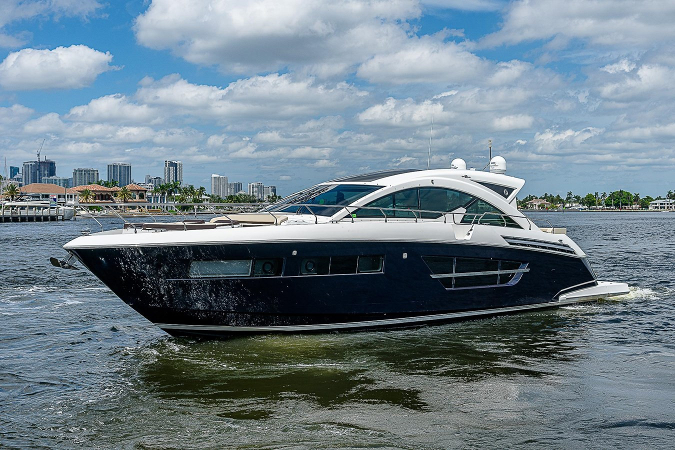 https://arconyachts.ams3.digitaloceanspaces.com/115733/conversions/large_4369700-optimize.jpg