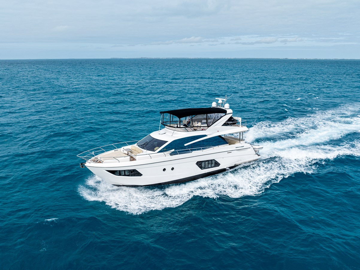 https://arconyachts.ams3.digitaloceanspaces.com/115850/conversions/large_4494249-optimize.jpg
