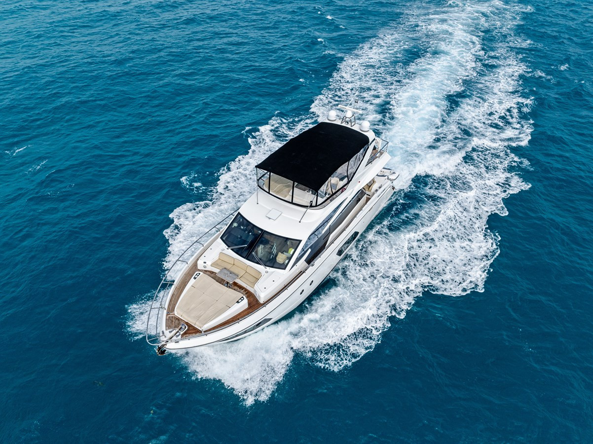 https://arconyachts.ams3.digitaloceanspaces.com/115853/conversions/large_4494250-optimize.jpg