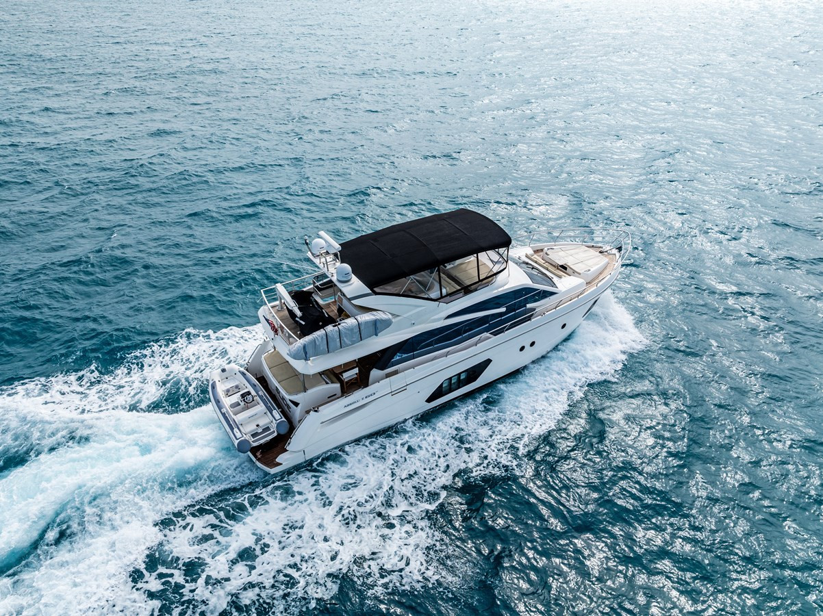https://arconyachts.ams3.digitaloceanspaces.com/115856/conversions/large_4494251-optimize.jpg