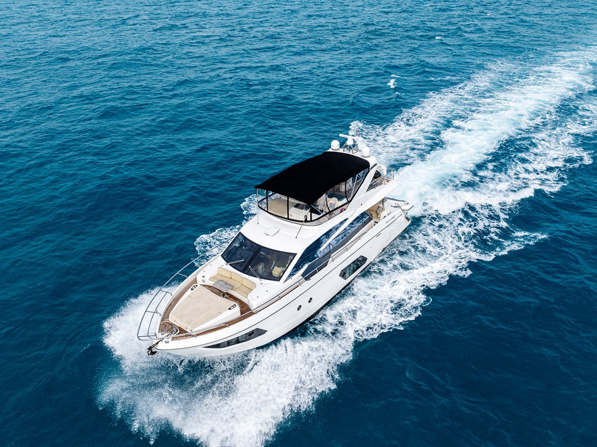 https://arconyachts.ams3.digitaloceanspaces.com/115876/conversions/large_4494261-optimize.jpg