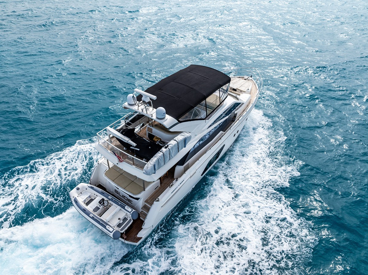 https://arconyachts.ams3.digitaloceanspaces.com/115894/conversions/large_4494269-optimize.jpg