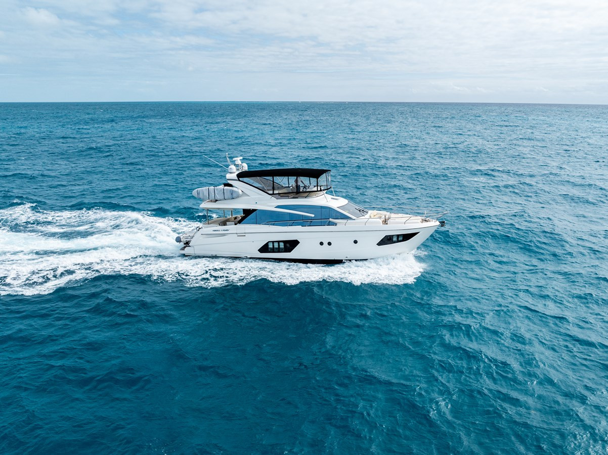 https://arconyachts.ams3.digitaloceanspaces.com/115910/conversions/large_4494274-optimize.jpg
