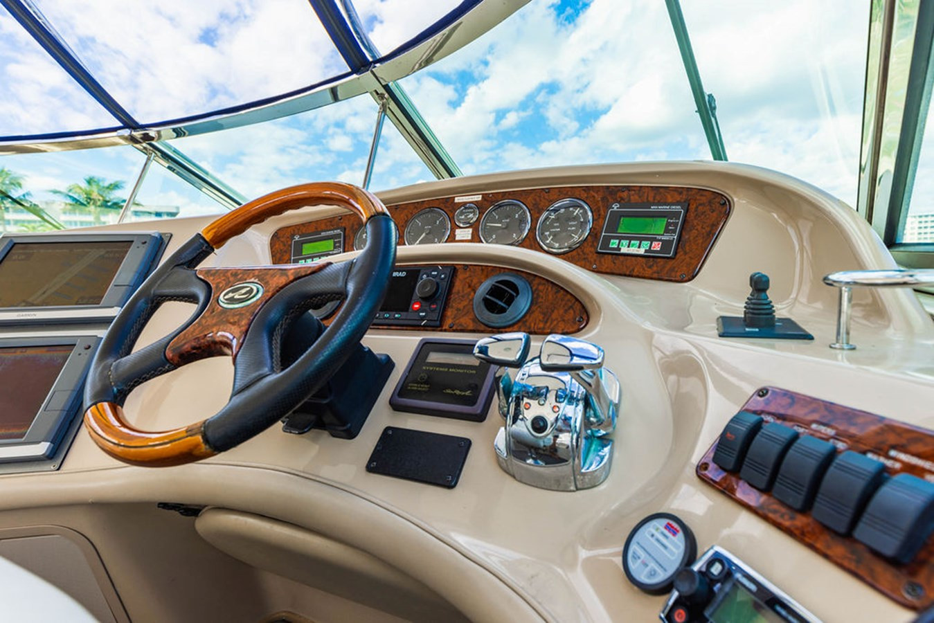 https://arconyachts.ams3.digitaloceanspaces.com/115921/conversions/large_4394024-optimize.jpg