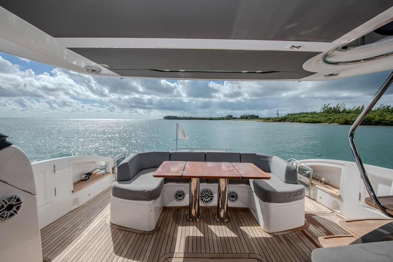 https://arconyachts.ams3.digitaloceanspaces.com/115926/conversions/large_4498759-optimize.jpg