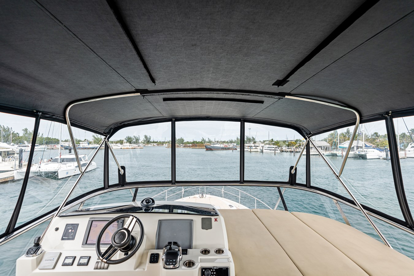 https://arconyachts.ams3.digitaloceanspaces.com/115967/conversions/large_4494299-optimize.jpg