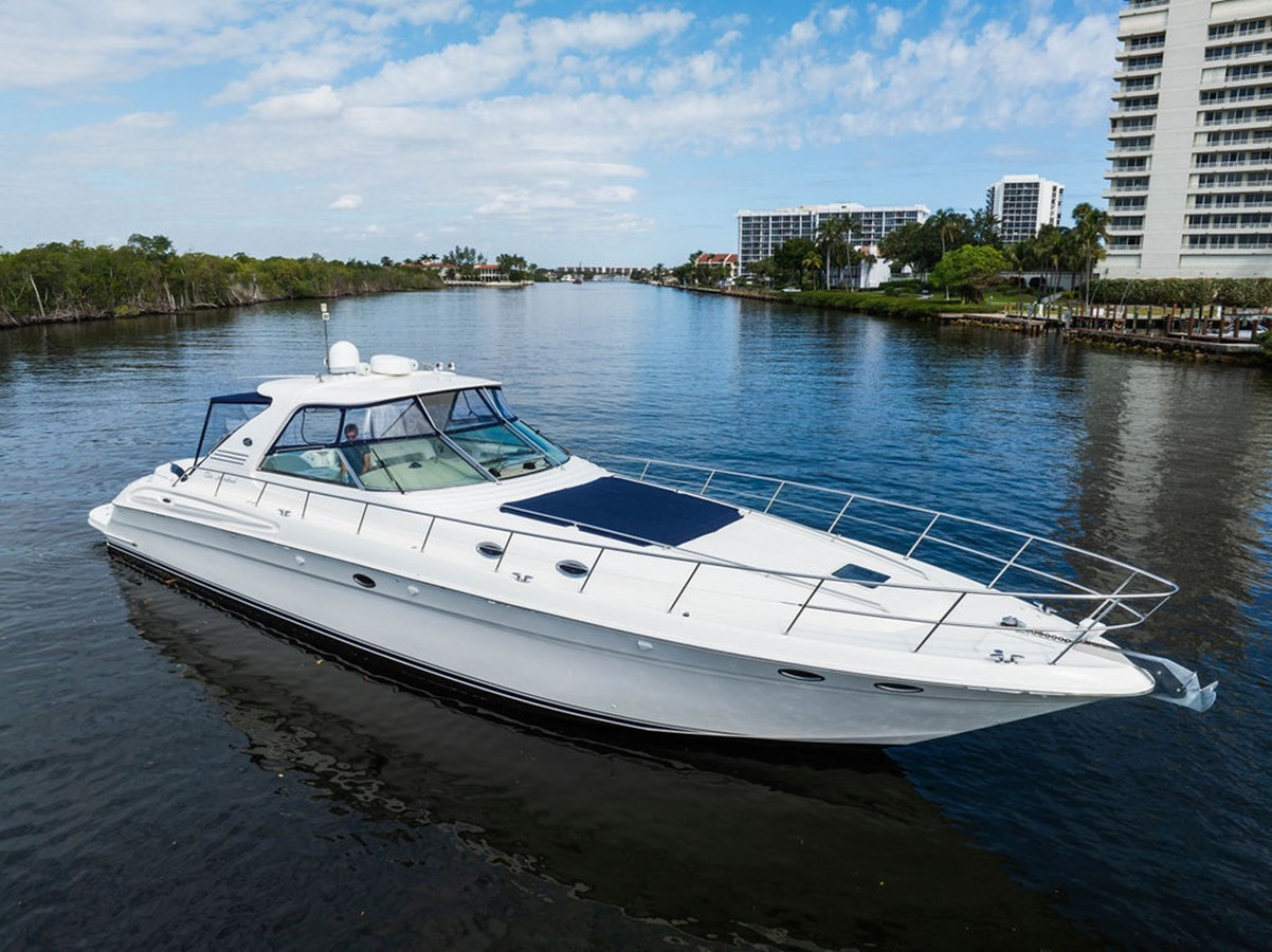 https://arconyachts.ams3.digitaloceanspaces.com/115971/conversions/large_4394041-optimize.jpg