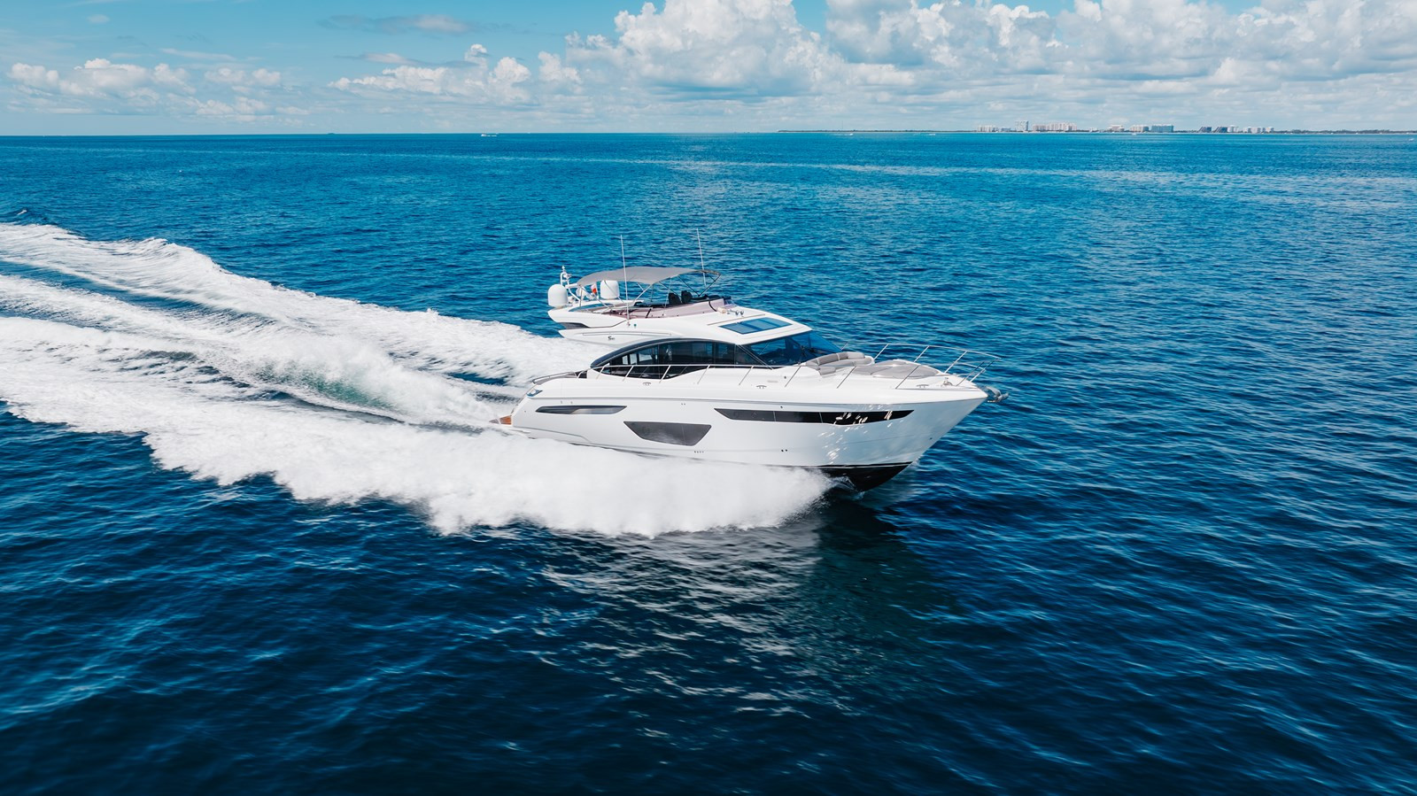https://arconyachts.ams3.digitaloceanspaces.com/115987/conversions/large_4498780-optimize.jpg