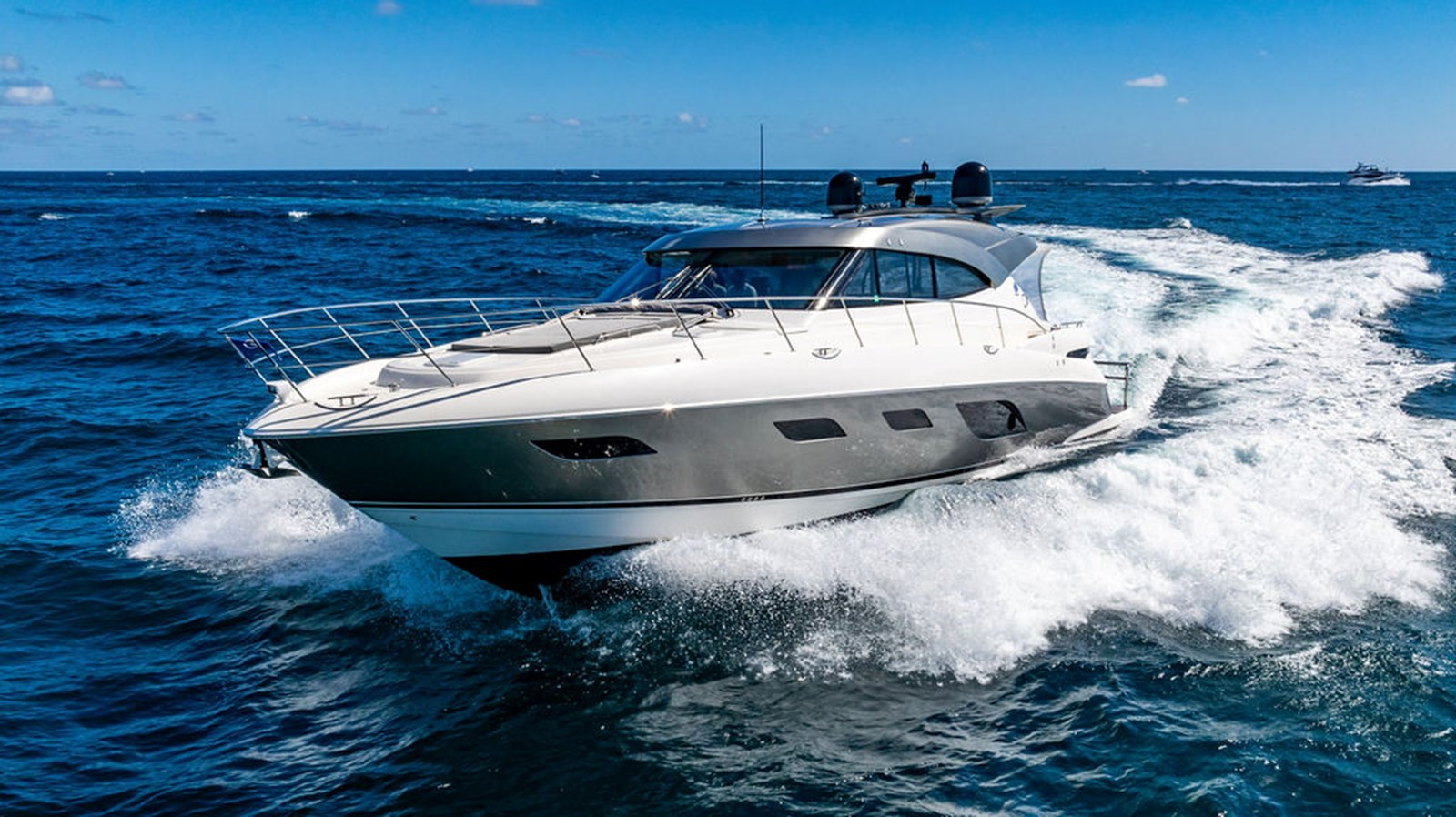https://arconyachts.ams3.digitaloceanspaces.com/116013/conversions/large_4557208-optimize.jpg