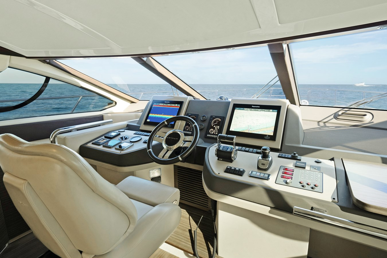 https://arconyachts.ams3.digitaloceanspaces.com/116031/conversions/large_4545611-optimize.jpg