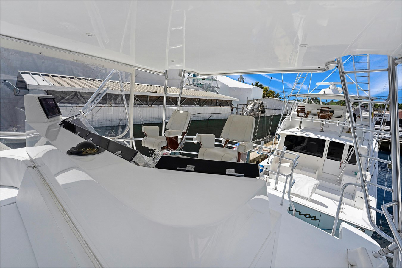 https://arconyachts.ams3.digitaloceanspaces.com/116131/conversions/large_4562906-optimize.jpg