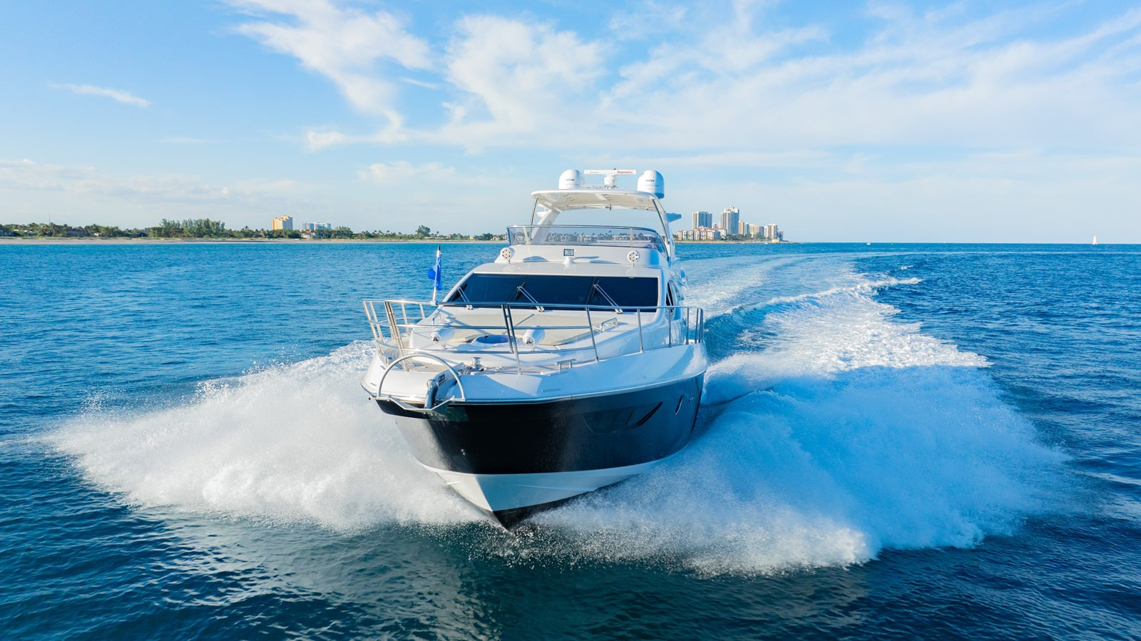 https://arconyachts.ams3.digitaloceanspaces.com/116154/conversions/large_4545652-optimize.jpg