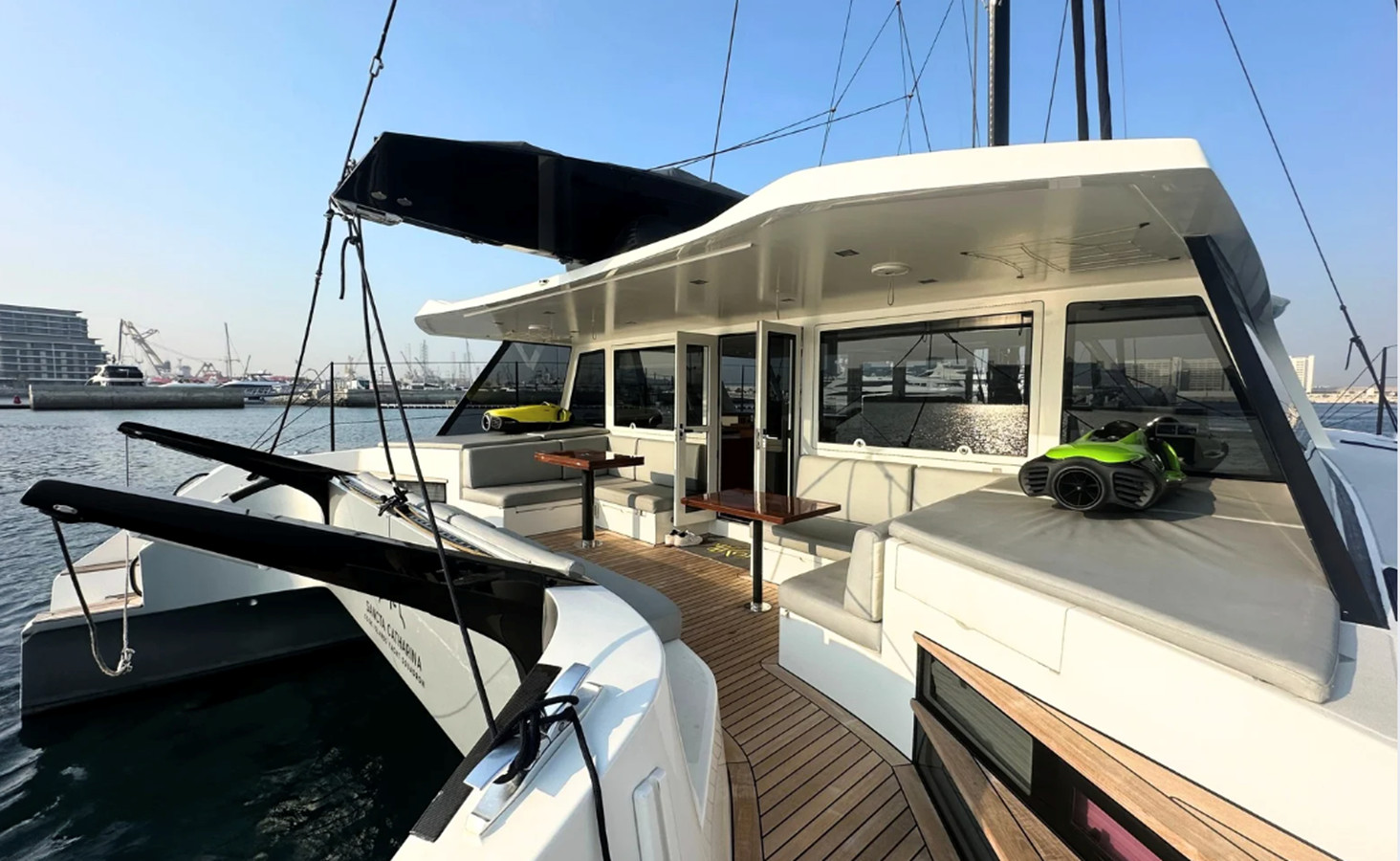https://arconyachts.ams3.digitaloceanspaces.com/116183/conversions/large_4577955-optimize.jpg