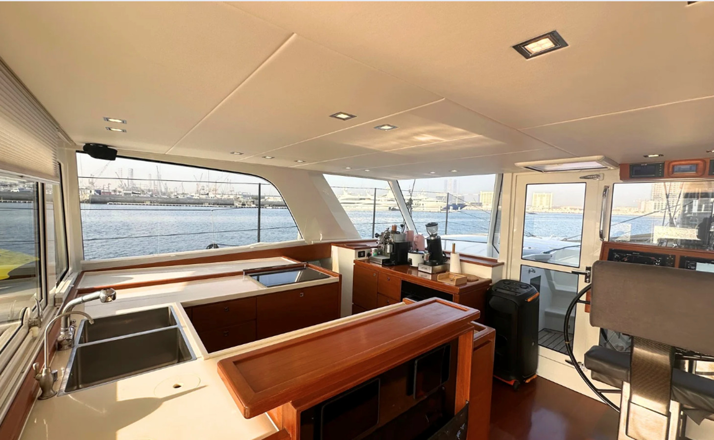 https://arconyachts.ams3.digitaloceanspaces.com/116228/conversions/large_4577966-optimize.jpg
