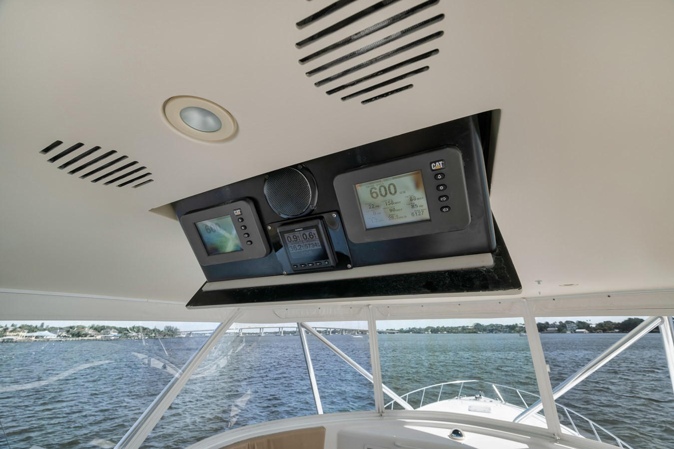https://arconyachts.ams3.digitaloceanspaces.com/116341/conversions/large_4653068-optimize.jpg