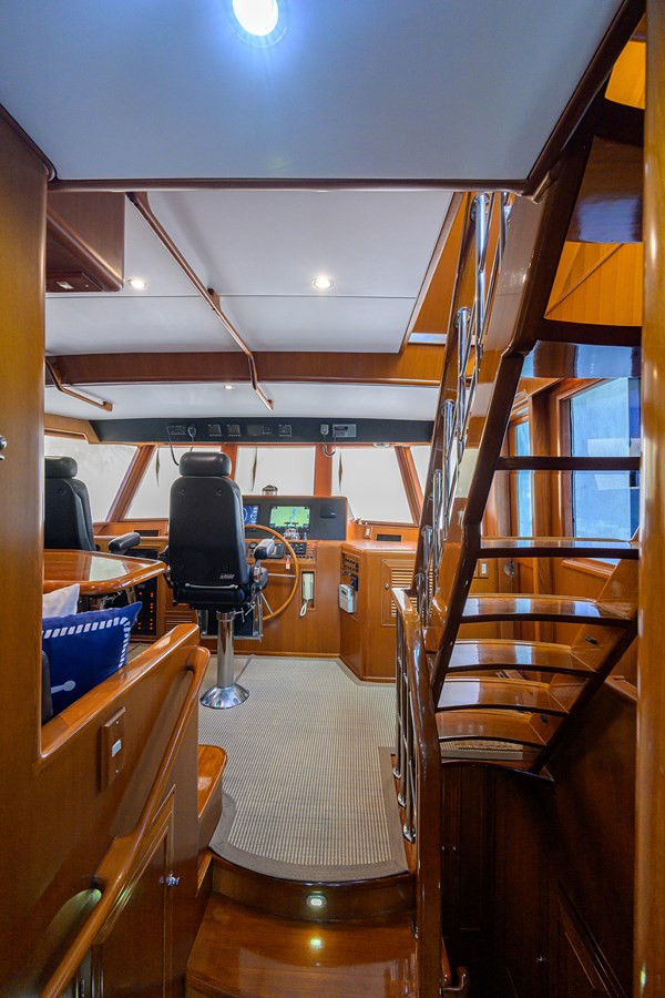 https://arconyachts.ams3.digitaloceanspaces.com/116426/conversions/large_4705466-optimize.jpg