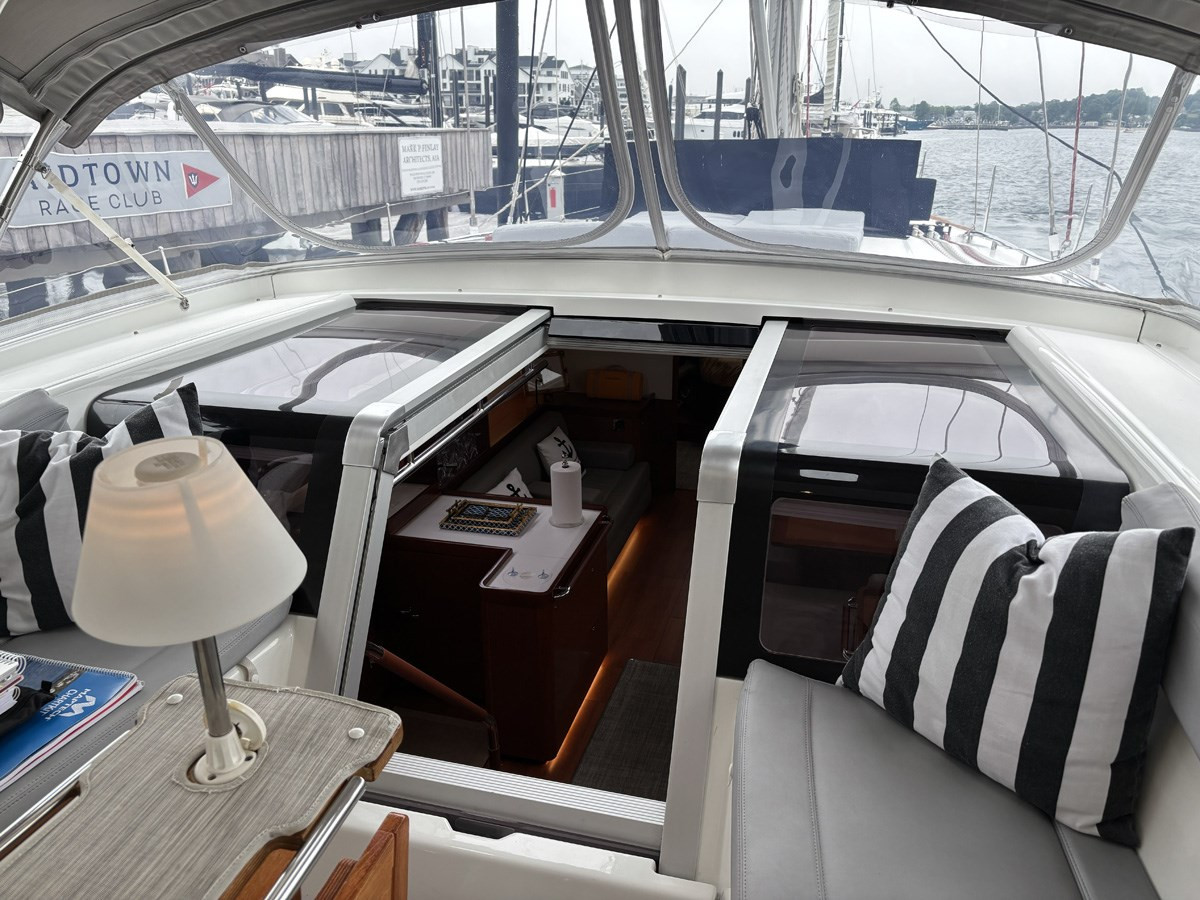 https://arconyachts.ams3.digitaloceanspaces.com/116489/conversions/large_4723973-optimize.jpg
