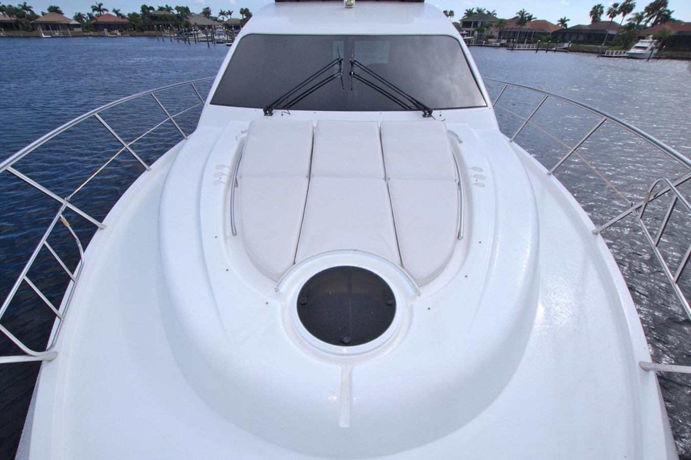 https://arconyachts.ams3.digitaloceanspaces.com/116493/conversions/large_4717841-optimize.jpg