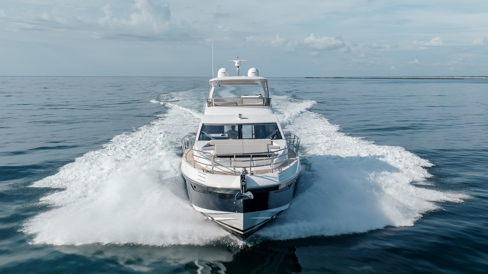 https://arconyachts.ams3.digitaloceanspaces.com/116626/conversions/large_4764645-optimize.jpg