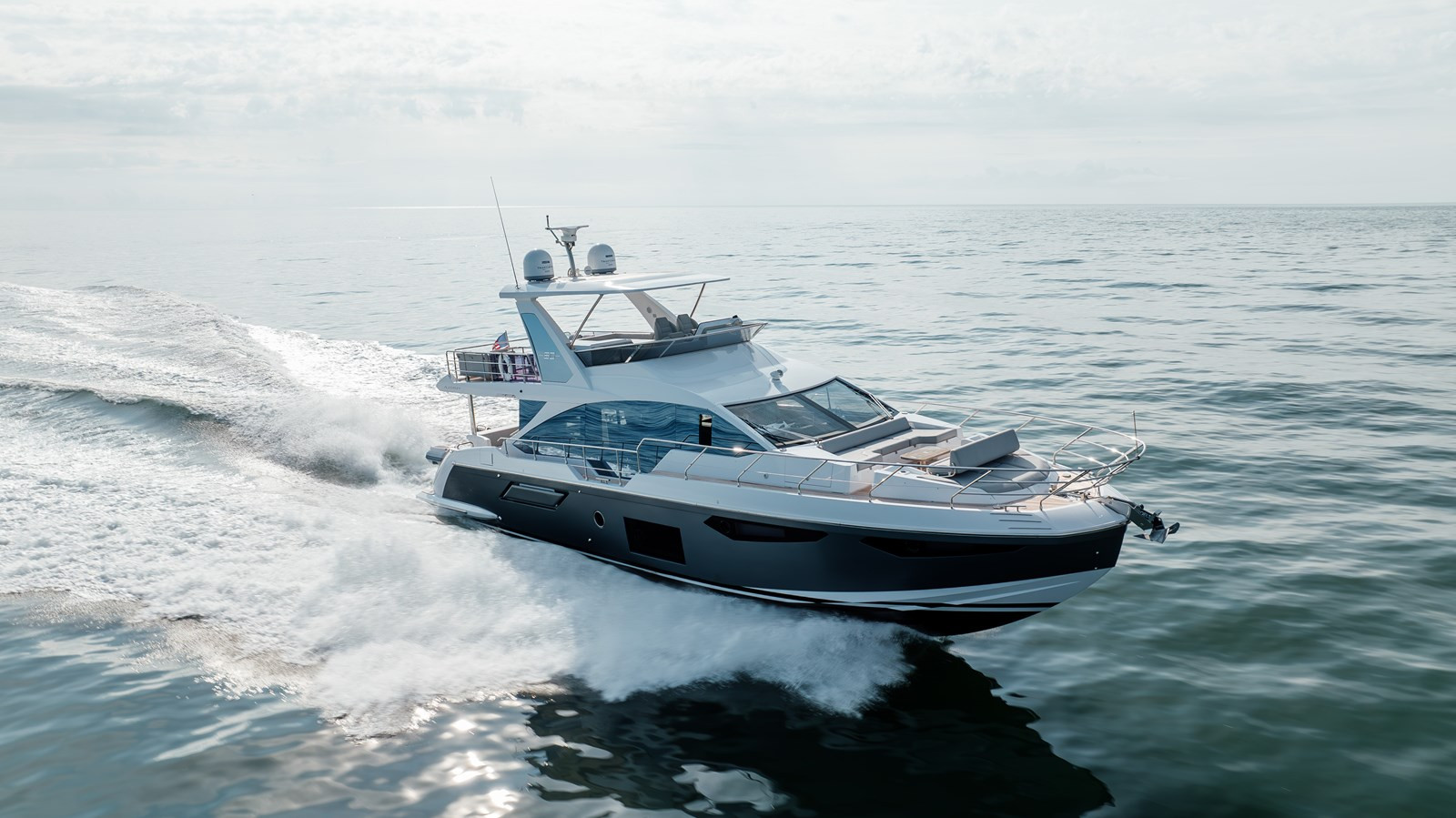 https://arconyachts.ams3.digitaloceanspaces.com/116640/conversions/large_4764650-optimize.jpg