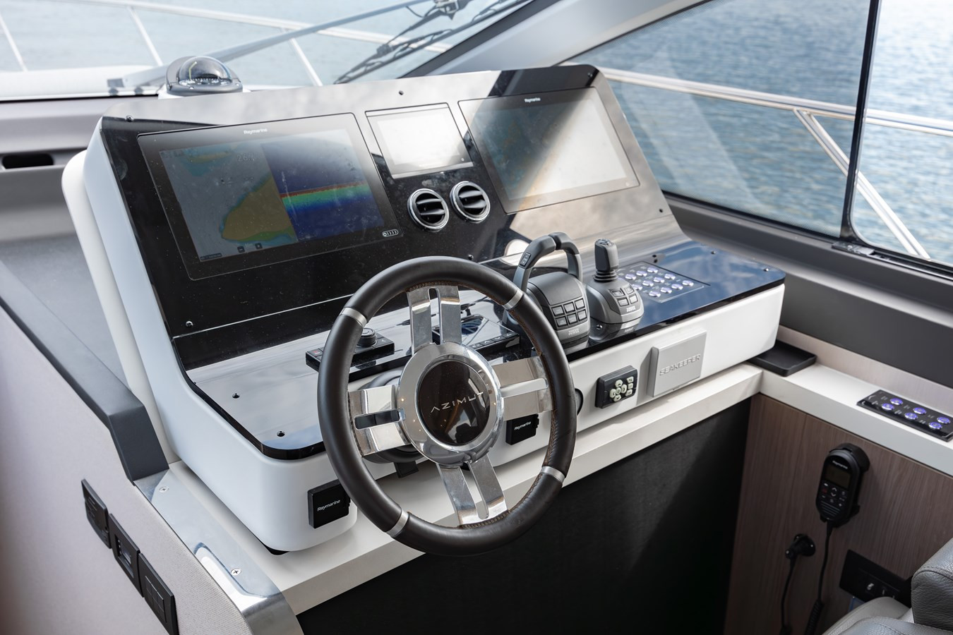 https://arconyachts.ams3.digitaloceanspaces.com/116713/conversions/large_4764677-optimize.jpg
